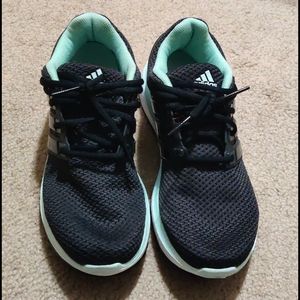 Women's adidas cloudfoam shoe